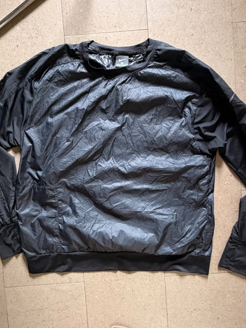 NIKE Running Division Woman's Black Water Repellent Packable Top-Large